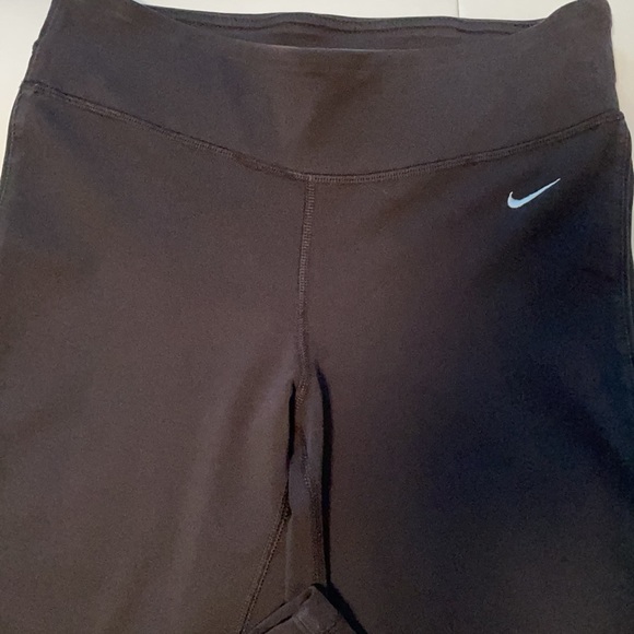 Women’s black Nike dry fit yoga pants - Picture 2 of 7